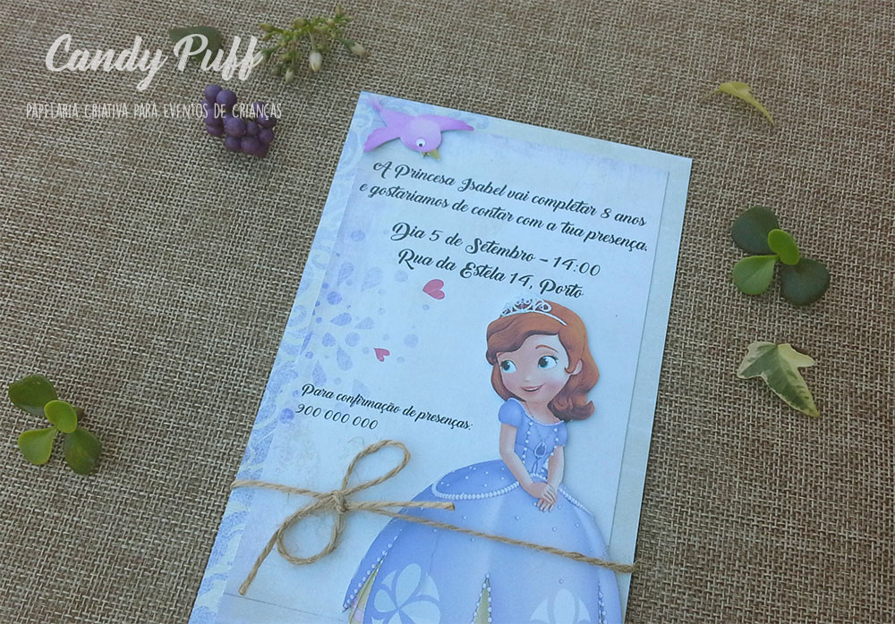 Detalhe de convite com a Princesa Sofia para aniversário de crianças