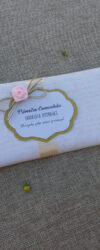 Tablete de chocolate personalizada com flor rosa para lembranças de comunhão